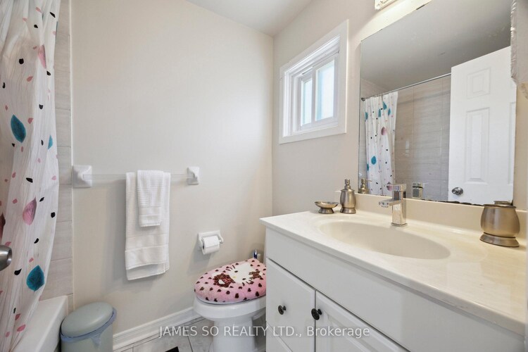 32 Relroy Court, Toronto, ON, Steeles