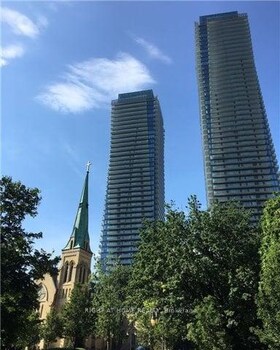 65 St Mary Street, Toronto, ON