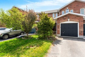 557 Quail Court, Frontenac, ON , MLS #X12148316 , Image - 1