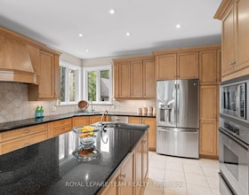 6005 Earlscourt Crescent, Ottawa, ON , MLS #X13238170 , Image - 1