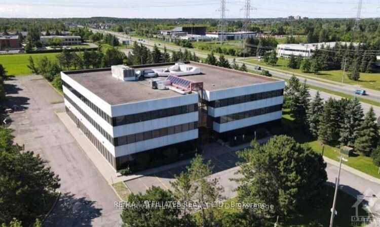 2465 ST LAURENT Boulevard, Hunt Club - South Keys and Area, ON, 3807 - St. Laurent Industrial Park