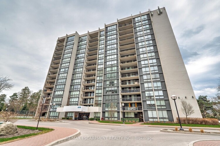 2175 Marine Drive, Oakville, ON, 1001 - BR Bronte