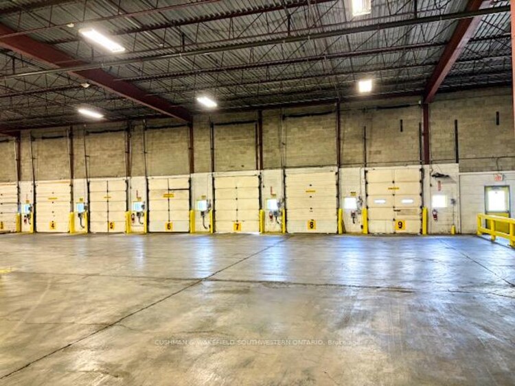 381 South Edgeware Road, St. Thomas, ON, St. Thomas