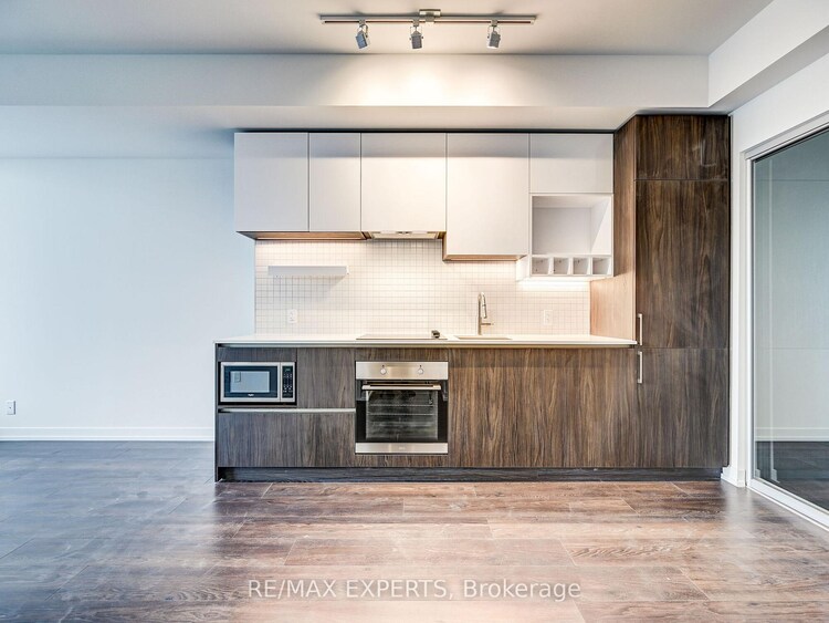 5 Buttermill Avenue, Vaughan, ON, Vaughan Corporate Centre