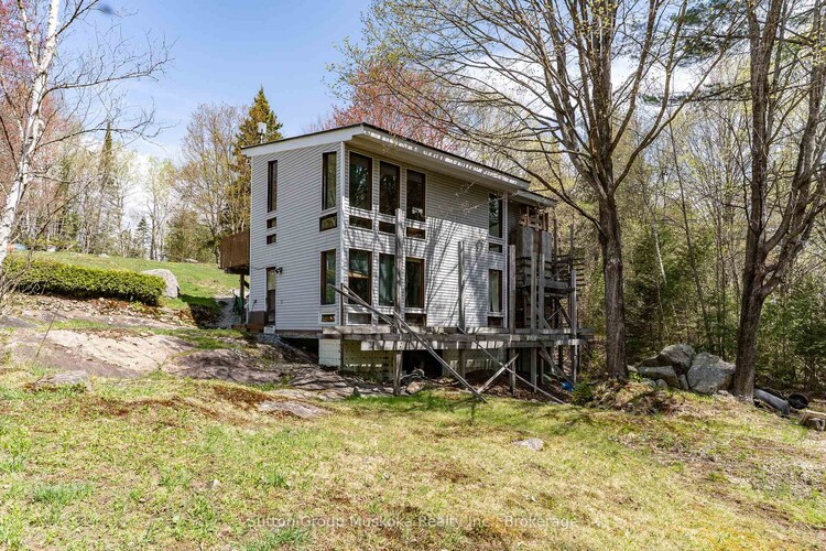 1667 Paint Lake Road, Lake of Bays, ON, Ridout