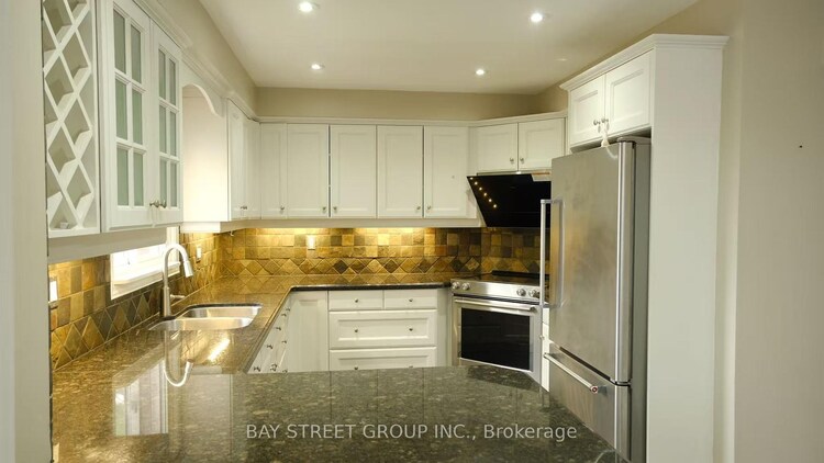 9 Chadburn Crescent, Aurora, ON, Hills of St Andrew