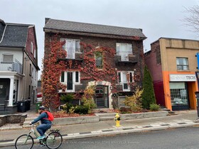 596 St. Clair Avenue W, Toronto, ON