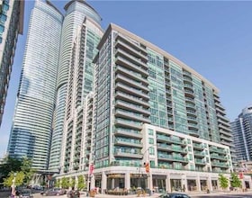 25 Lower Simcoe Street, Toronto, ON