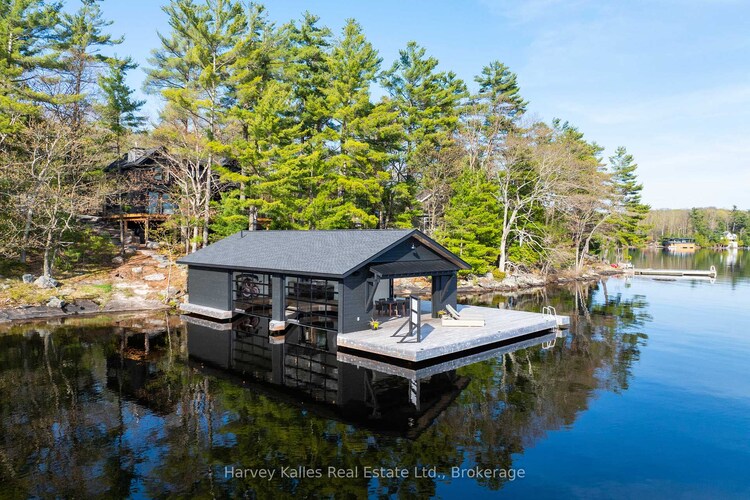1029 East Rankin Road, Muskoka Lakes, ON, Medora