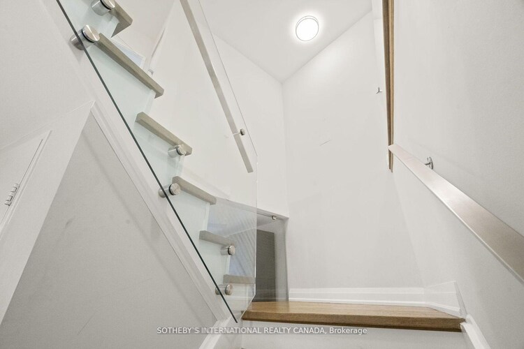 33 Harbour Square, Toronto, ON, Waterfront Communities C1