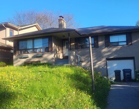 221 Island Road, Toronto, ON