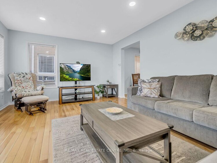 1270 Newell Street, Milton, ON, 1029 - DE Dempsey