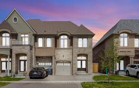 14 Dalbeattie Drive, Peel, ON