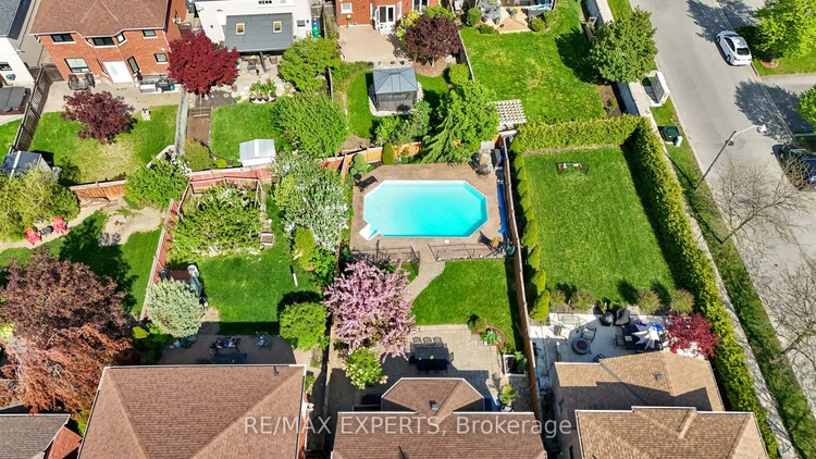 36 Country Stroll Crescent, Caledon, ON, Bolton West