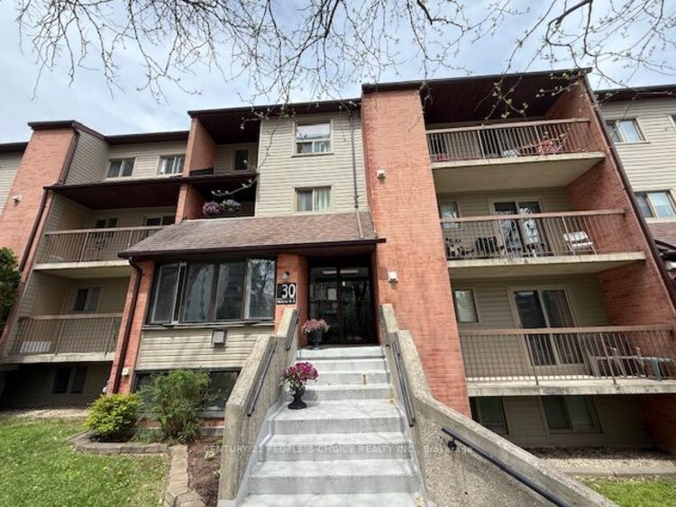 30 Hickory Street E, Waterloo, ON, 