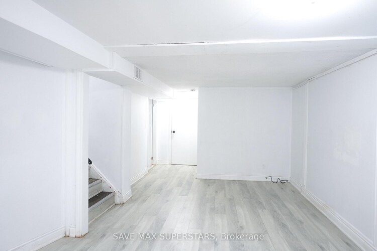 71 College Crescent, Barrie, ON, Grove East