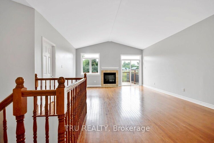 108 VILLAGEVIEW Private, Carp - Huntley Ward, ON, 9101 - Carp