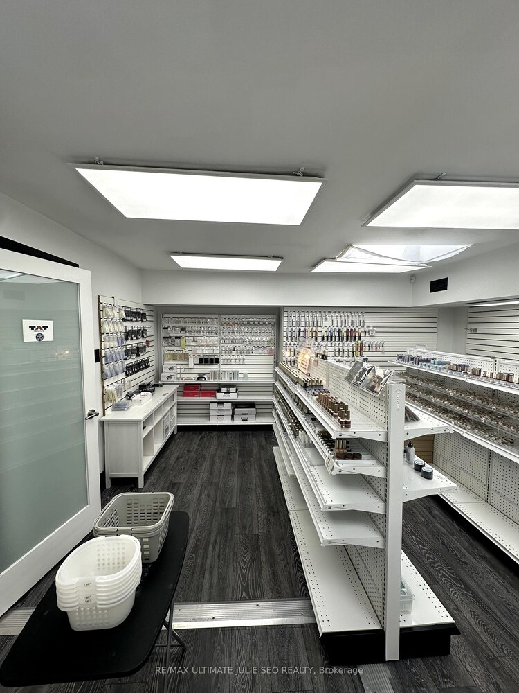 5453 Yonge Street, Toronto, ON, Willowdale East