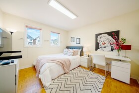 277 Oxford Street, York, ON , MLS #N12530372 , Image - 1