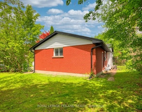 35 Rollscourt Gardens, Middlesex, ON , MLS #X12863074 , Image - 1