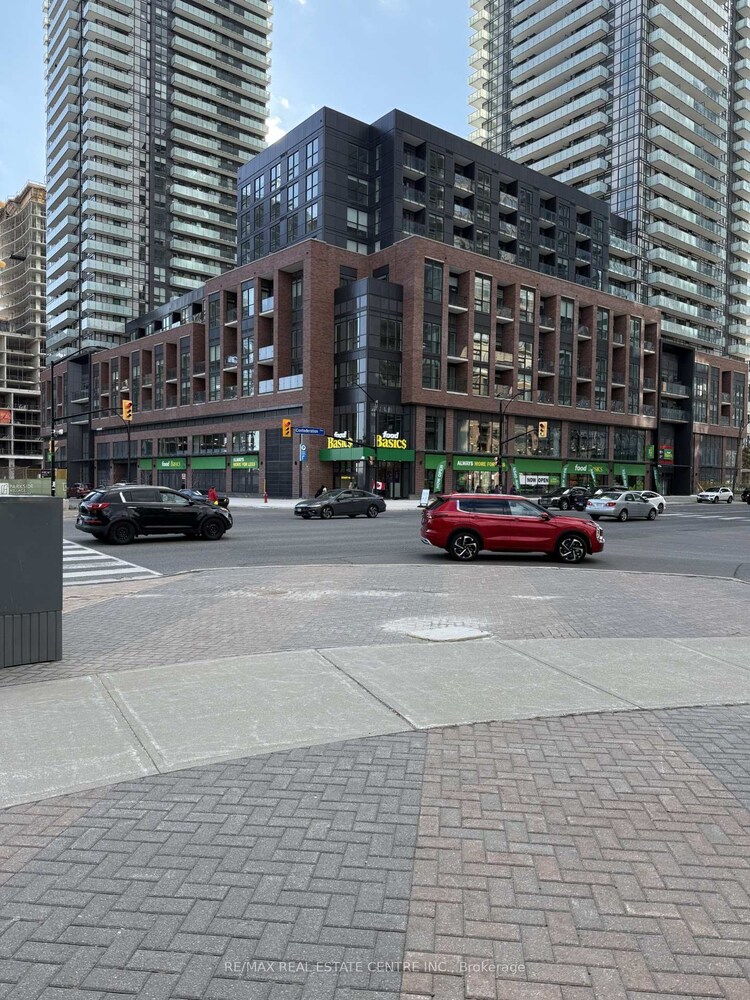 430 Square One Drive, Mississauga, ON, Creditview