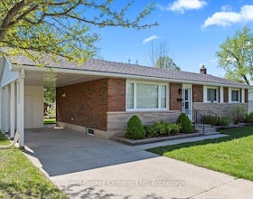 158 6th Avenue, Grey County, ON , MLS #X12465158 , Image - 1