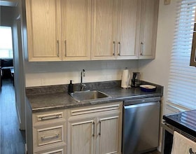 929 Lakeshore Road E, Peel, ON , MLS #W12616642 , Image - 1