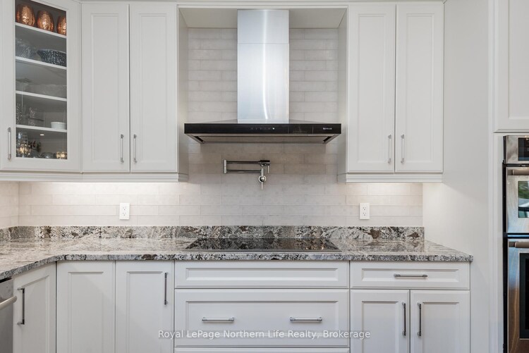 10 Welkin Grove, North Bay, ON, Airport