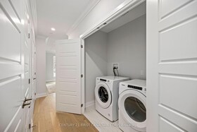 1975 Fountain Grass Drive, Middlesex, ON , MLS #X12560326 , Image - 1