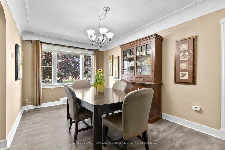 302 Main Street E, Grimsby, ON, 542 - Grimsby East