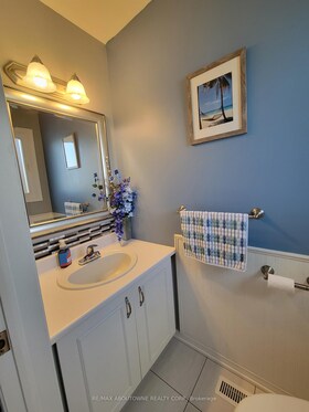 1 Royalwood Court, Hamilton, ON , MLS #X12548228 , Image - 1