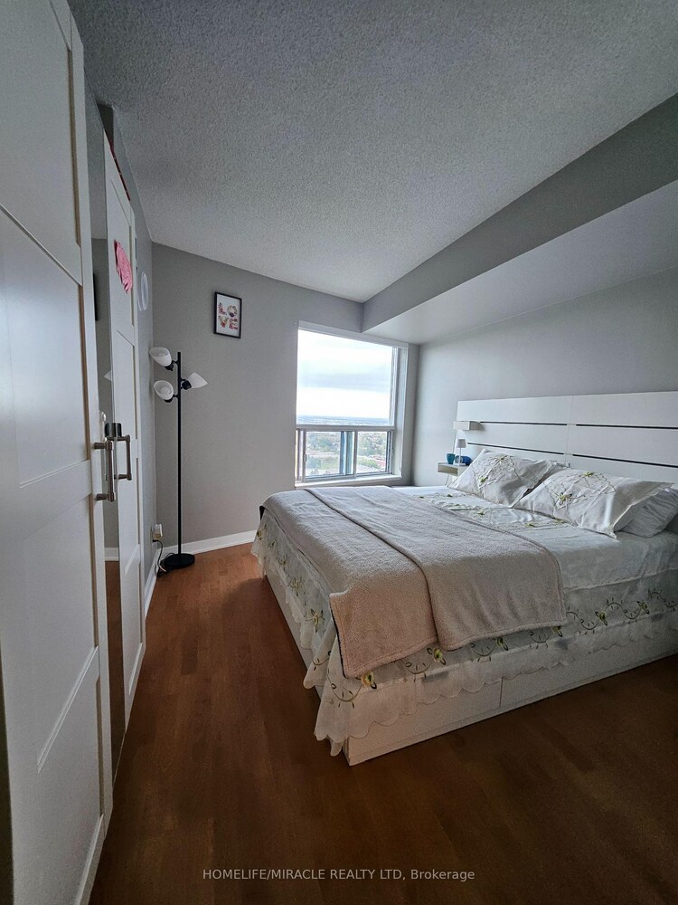 36 Lee Centre Drive, Toronto, ON, Woburn