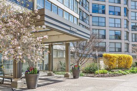 2261 Lake shore Boulevard W, Toronto, ON
