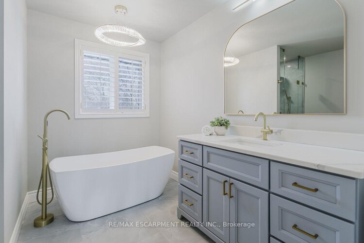 954 Wintergreen Place, Burlington, ON, Bayview