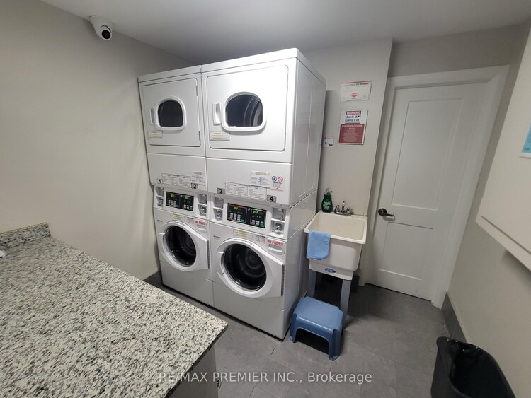 2637 Keele Street, Toronto, ON, Maple Leaf