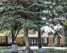 184 Dundas Street E, Hamilton, ON , MLS #X12735150 , Image - 1