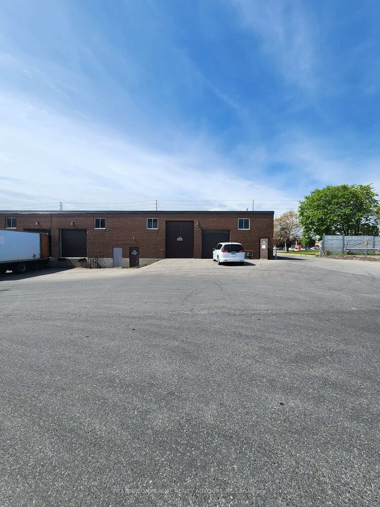 7585 Torbram Road, Mississauga, ON, Northeast