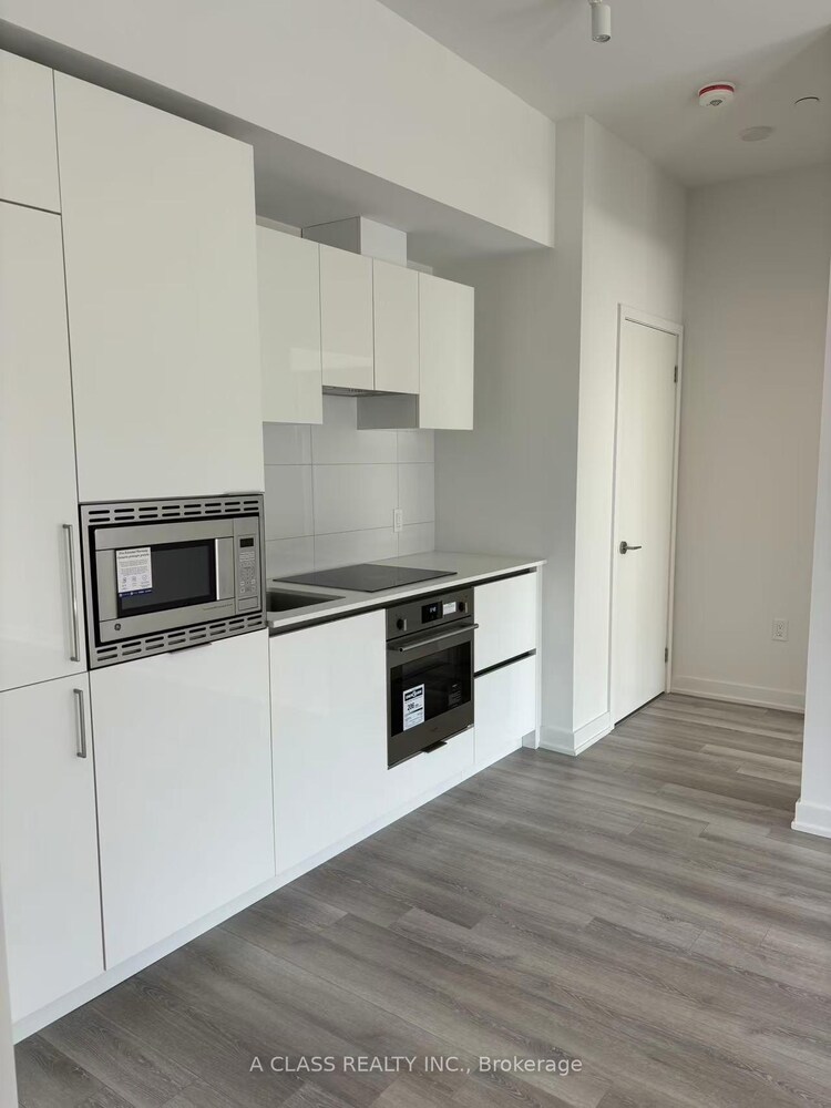 121 St Patrick Street, Toronto, ON, Kensington-Chinatown