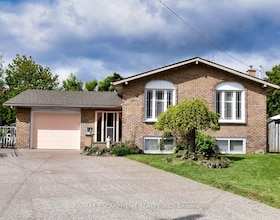 18 Villa Court, Hamilton, ON , MLS #X13659706 , Image - 1
