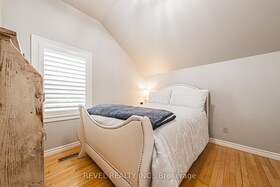 8305 CANYON Road, Halton, ON , MLS #W12387904 , Image - 1