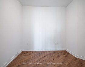 395 Dundas Street W, Halton, ON , MLS #W13125508 , Image - 1