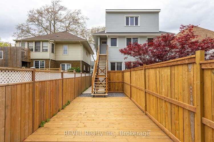 4992 Mcrae Street, Niagara Falls, ON, 211 - Cherrywood