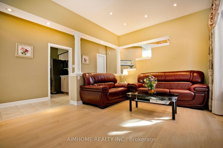 99 Colesbrook Road, Richmond Hill, ON, Westbrook