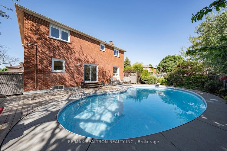 221 Old Orchard Circle, Oakville, ON, 1018 - WC Wedgewood Creek