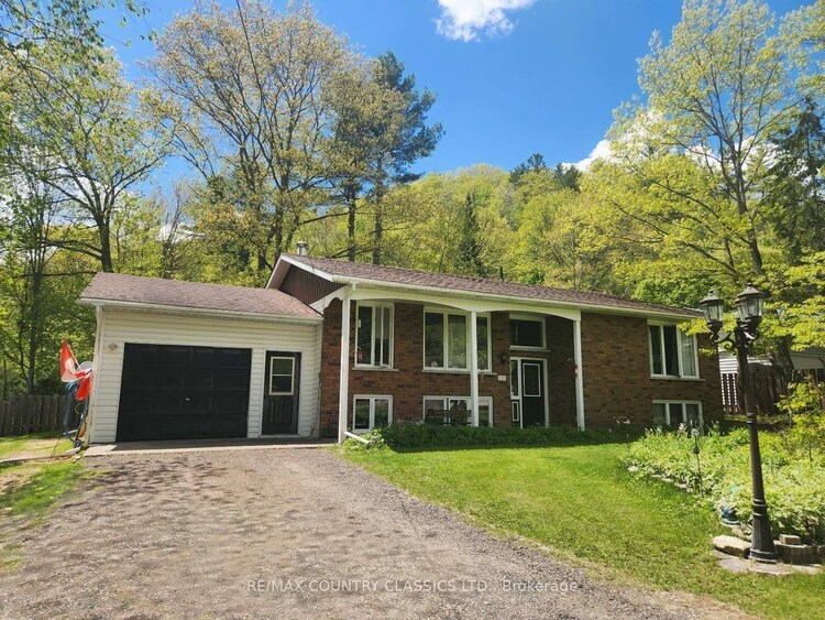 351 Chemaushgon Road, Bancroft, ON, Bancroft Ward