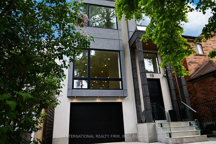 19 Ivy Avenue, Toronto, ON, South Riverdale