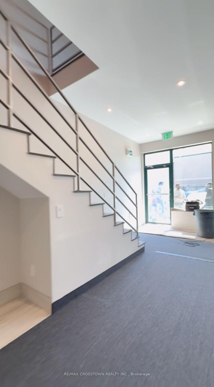 399 Applewood Crescent, Vaughan, ON, Concord