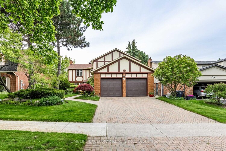 32 Mossgrove Trail, Toronto, ON, St. Andrew-Windfields