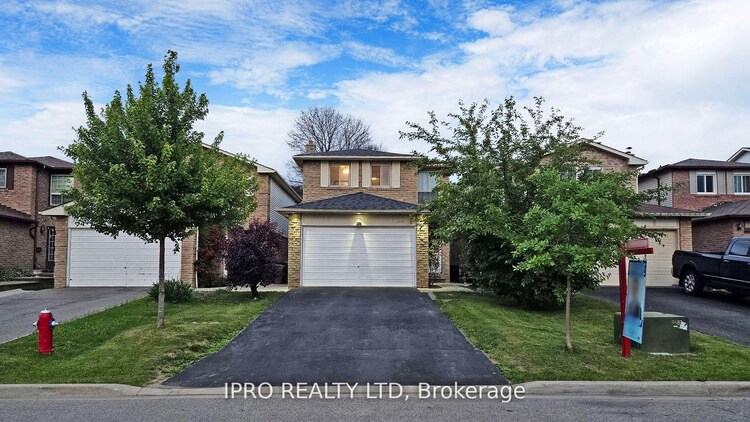 32 Dafoe Crescent, Brampton, ON, Fletcher's West