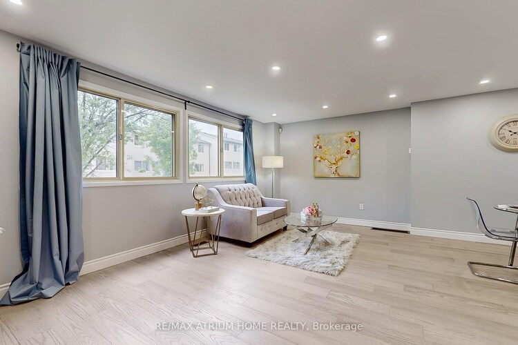 10 Townsend Road, Toronto, ON, Hillcrest Village